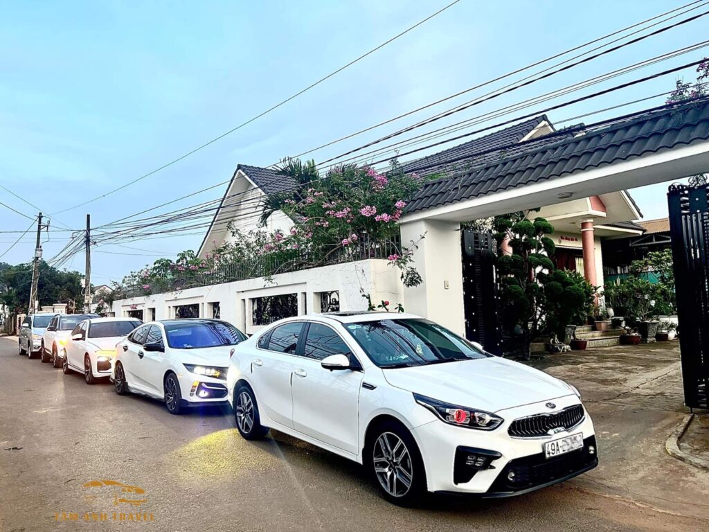 Bảng giá thuê xe 4 chỗ Đà Lạt - Cho thuê xe có lái giá rẻ