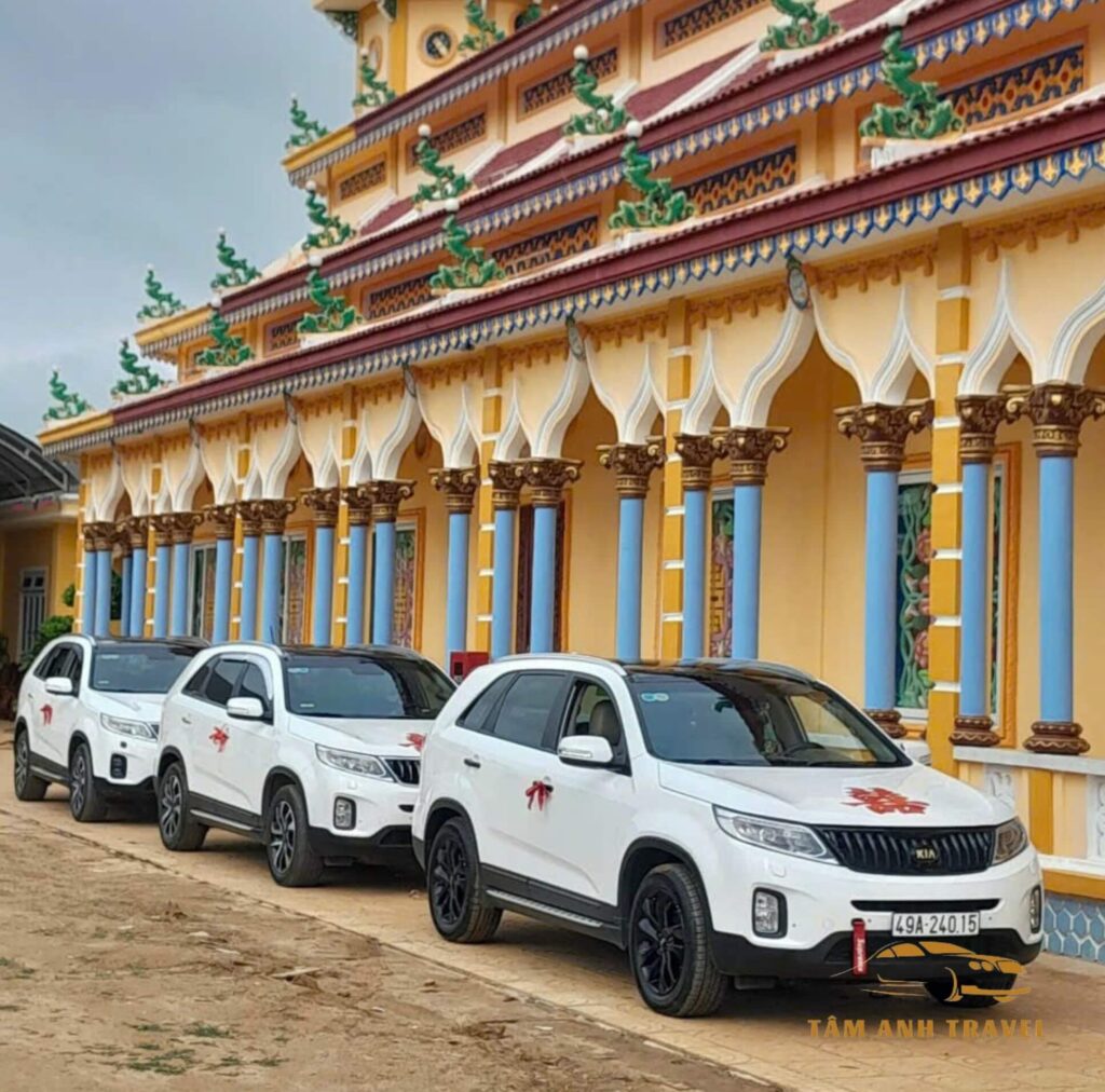 Bảng giá thuê xe 7 chỗ Đà Lạt - Đặt xe tài xế tới ngay!