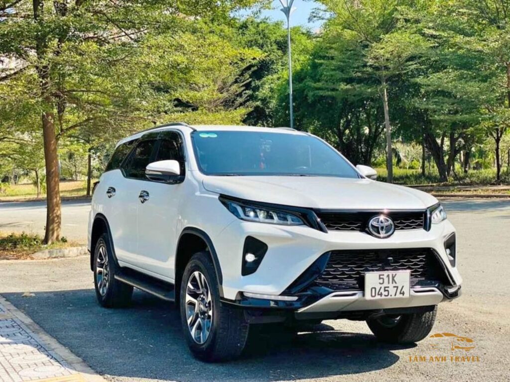 Bảng giá thuê xe 7 chỗ Đà Lạt - Đặt xe tài xế tới ngay!