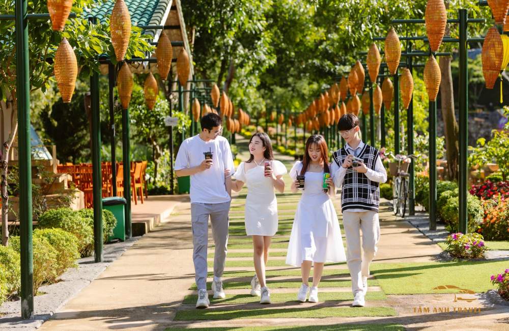 Background chụp ảnh "ngàn like" tại Khu du lịch Thuý Thuận