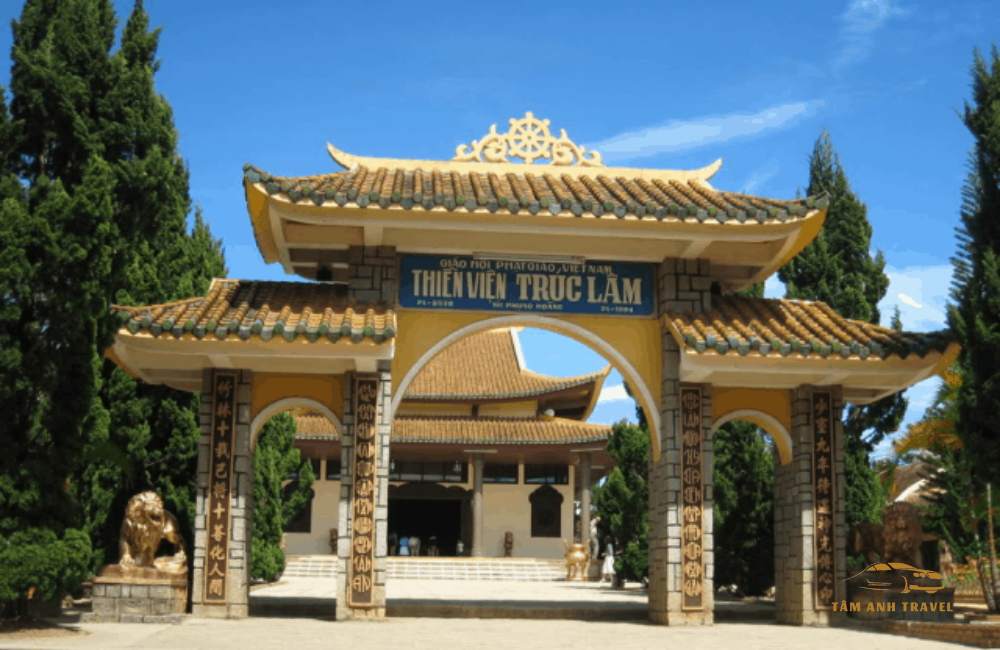 Review Đường Hầm Điêu Khắc - Làng Đất Sét Đà Lạt