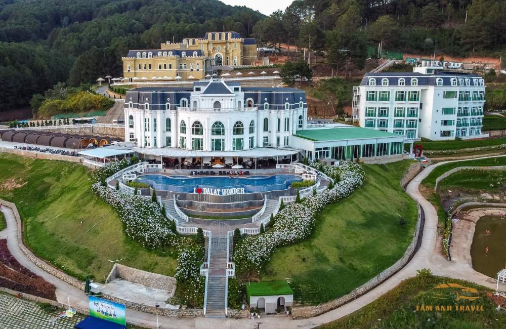 Wonderland Dalat - Châu Âu thu nhỏ giữa lòng Đà Lạt