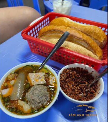 9 quán bánh mì xíu mại Đà Lạt ngon chuẩn vị được dân bản địa mách bảo