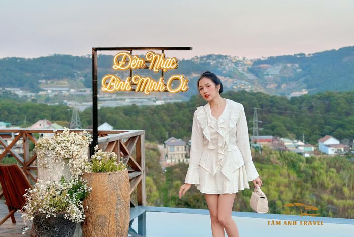 TOP 6 quán cafe view đẹp Đà Lạt ngắm trọn thành phố ngàn thông
