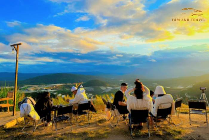Top 8 quán cafe săn mây Đà Lạt check in "triệu like"