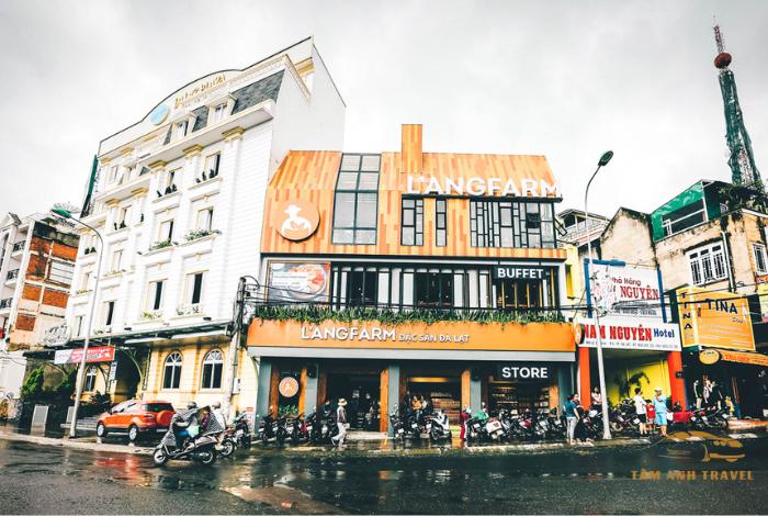 Địa chỉ mua hồng treo gió Đà Lạt đông khách nhất