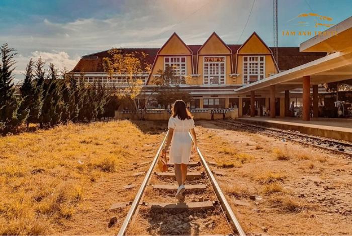 Ngỡ ngàng trước vẻ đẹp cổ kính của Ga Đà Lạt