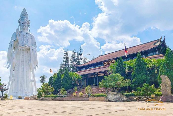 Ngôi chùa ở Đà Lạt linh thiêng