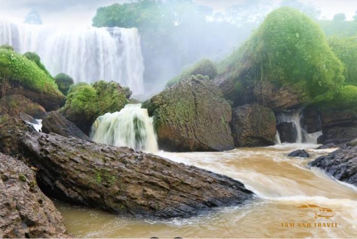 Chinh phục Thác Voi Đà Lạt