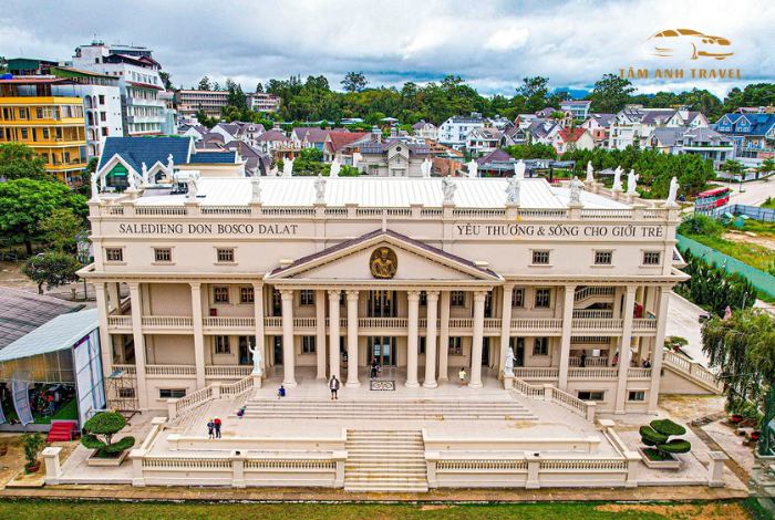 Check-in 10 Địa Điểm Du Lịch Đà Lạt Gần Trung Tâm Hút Khách