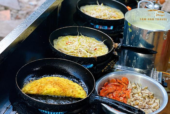Top 8 Quán Bánh Xèo Đà Lạt Ngon Nhất Bạn Không Thể Bỏ