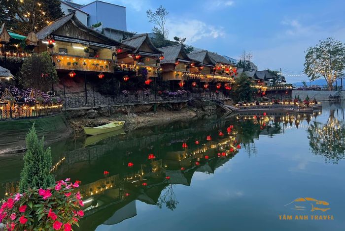An Sơn Hồ Đà Lạt: nhà hàng phong cách cổ trấn độc đáo