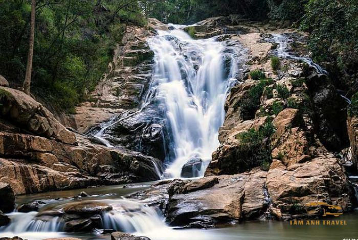 Thác hang cọp Đà Lạt