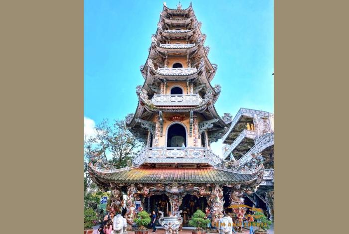 Chùa Ve Chai Đà Lạt