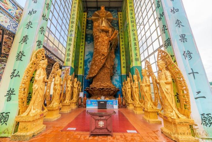 Chùa Ve Chai Đà Lạt
