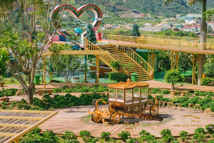 Cổng trời Đà Lạt có view đẹp tựa tiên cảnh