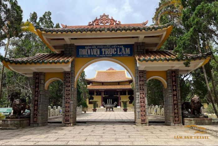Thiền Viện Trúc Lâm Đà Lạt: Ngôi chùa đẹp như tranh