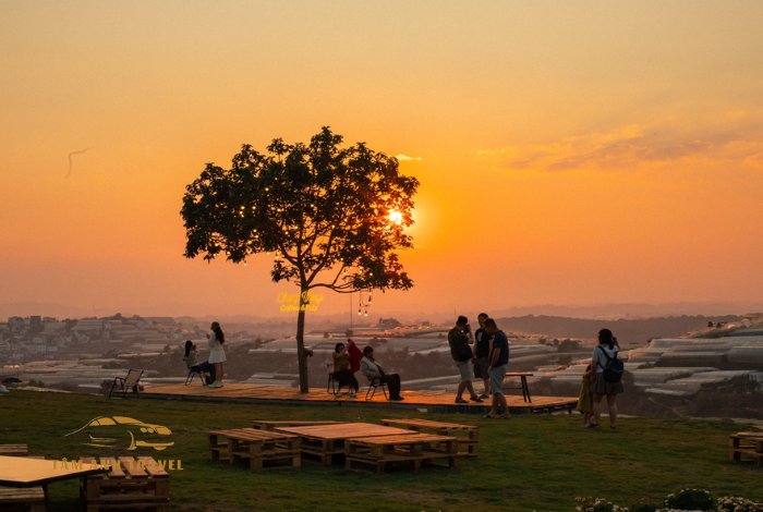 Chạng Vạng Coffee Đà Lạt với view hoàng hôn lãng mạn