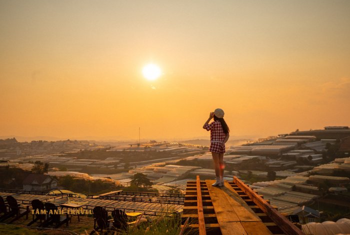 Chạng Vạng Coffee Đà Lạt với view hoàng hôn lãng mạn