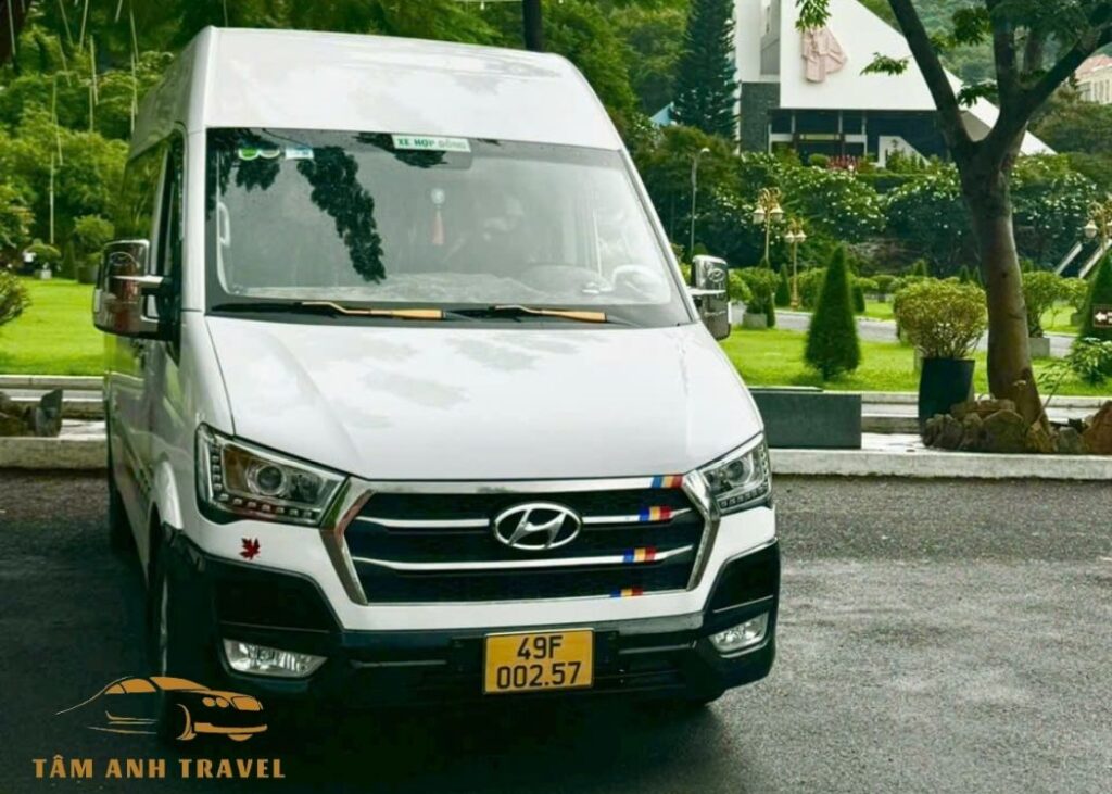 Bảng giá thuê xe 9 chỗ Đà Lạt - Xe Limousine (Cập nhật mới 2026)