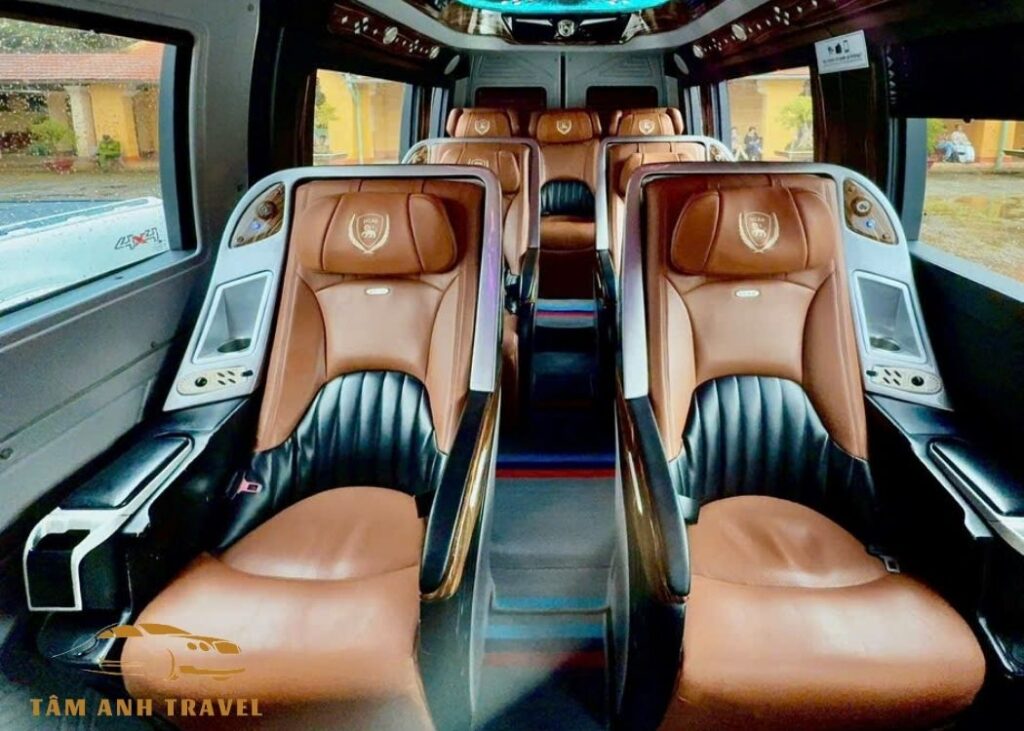 Bảng giá thuê xe 9 chỗ Đà Lạt - Xe Limousine (Cập nhật mới 2026)