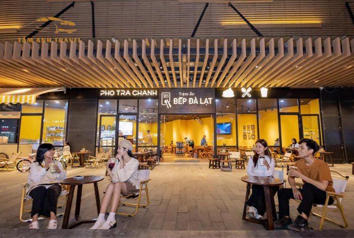 Tiệm Ăn Bếp Đà Lạt: Thiên đường ăn vặt cho giới trẻ