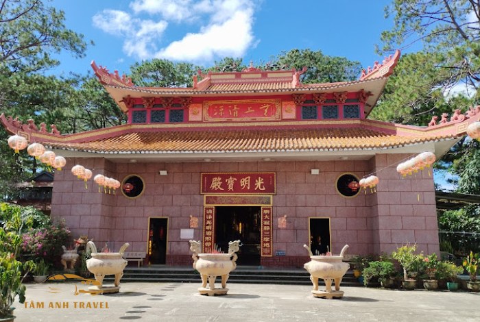 Chùa Tàu Đà Lạt: Kiến trúc ấn tượng