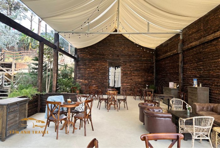 Natureside Đà Lạt: Check-in với bức tường Monstera