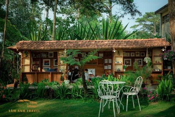 Cafe Lặng Art Đà Lạt - Nơi lan toả trái tim yêu thương