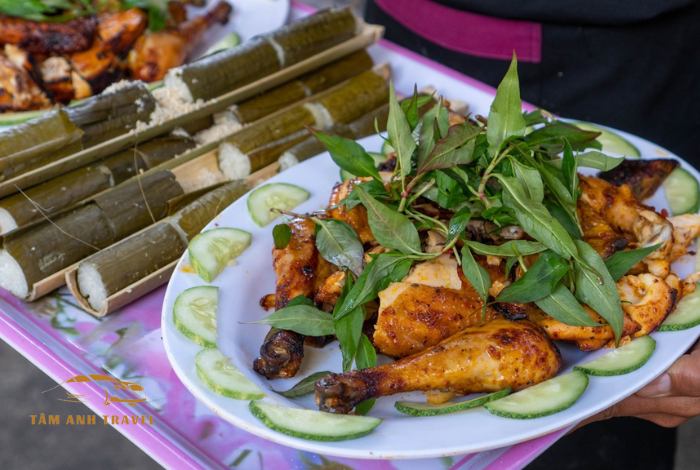 Đến nhà hàng Trên Đỉnh Đồi Trăng thưởng thức ẩm thực phố núi