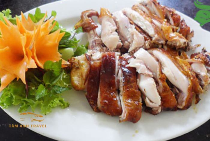 Đến nhà hàng Trên Đỉnh Đồi Trăng thưởng thức ẩm thực phố núi