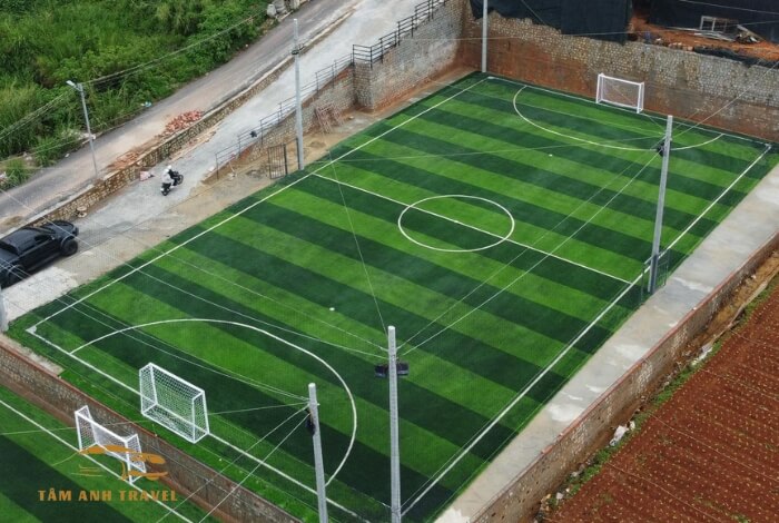 TOP 15 sân bóng Đà Lạt mặt cỏ đẹp lý tưởng đá giao lưu