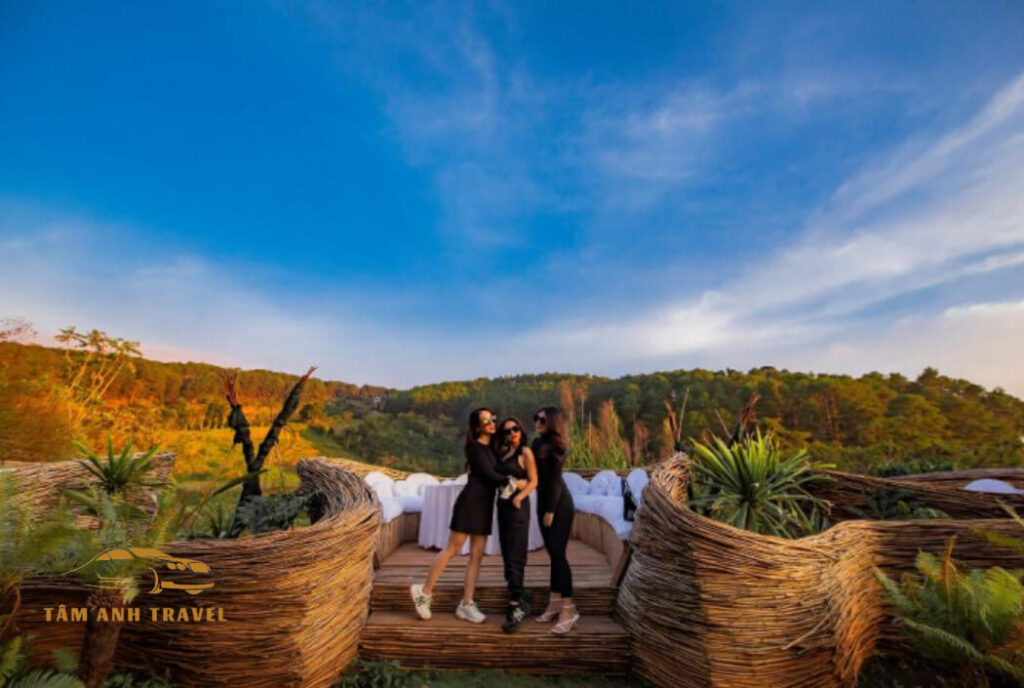 Đến Azulik Hill Đà Lạt ngắm bình minh và hoàng hôn cực chill