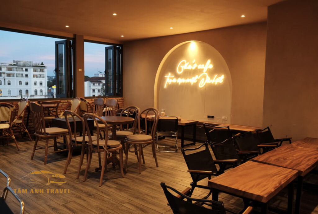 Gấu's Cafe - Quán cà phê mở cửa 24/24 ngay trung tâm Đà Lạt