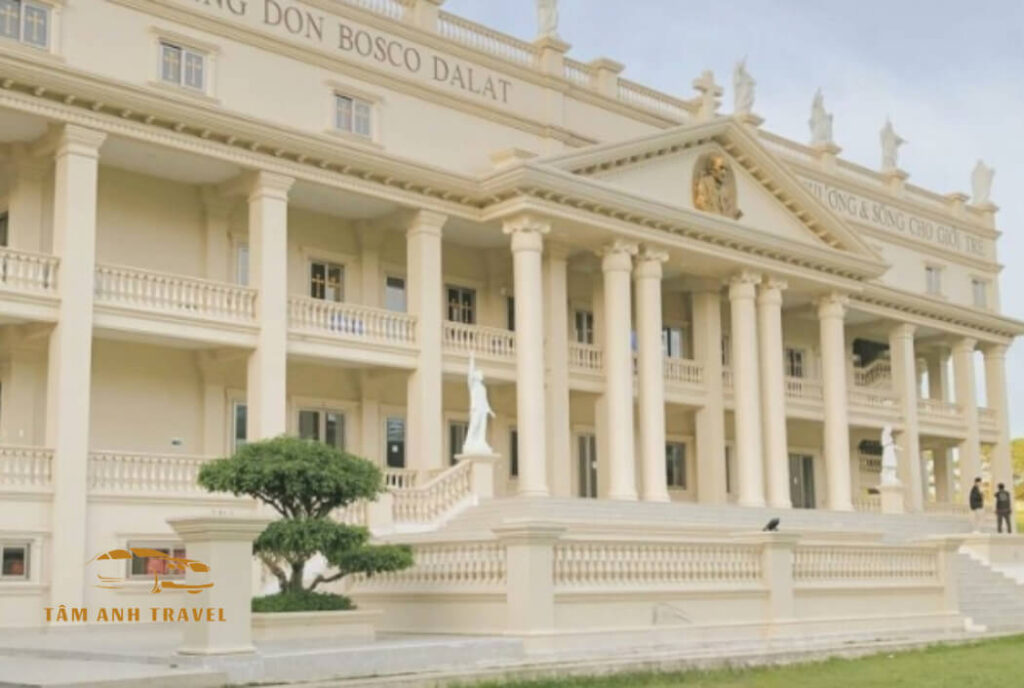 Review Học viện Don Bosco Đà Lạt không gian đẹp như trời Âu