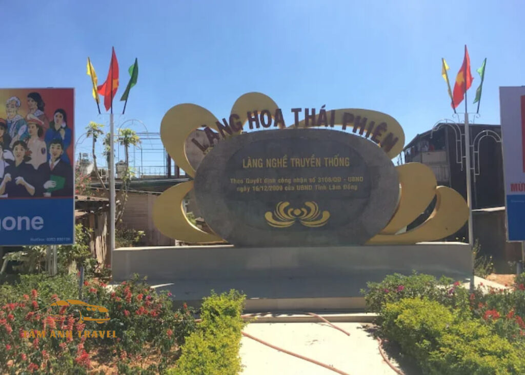 Review Làng Hoa Thái Phiên rực rỡ sắc hoa Đà Lạt