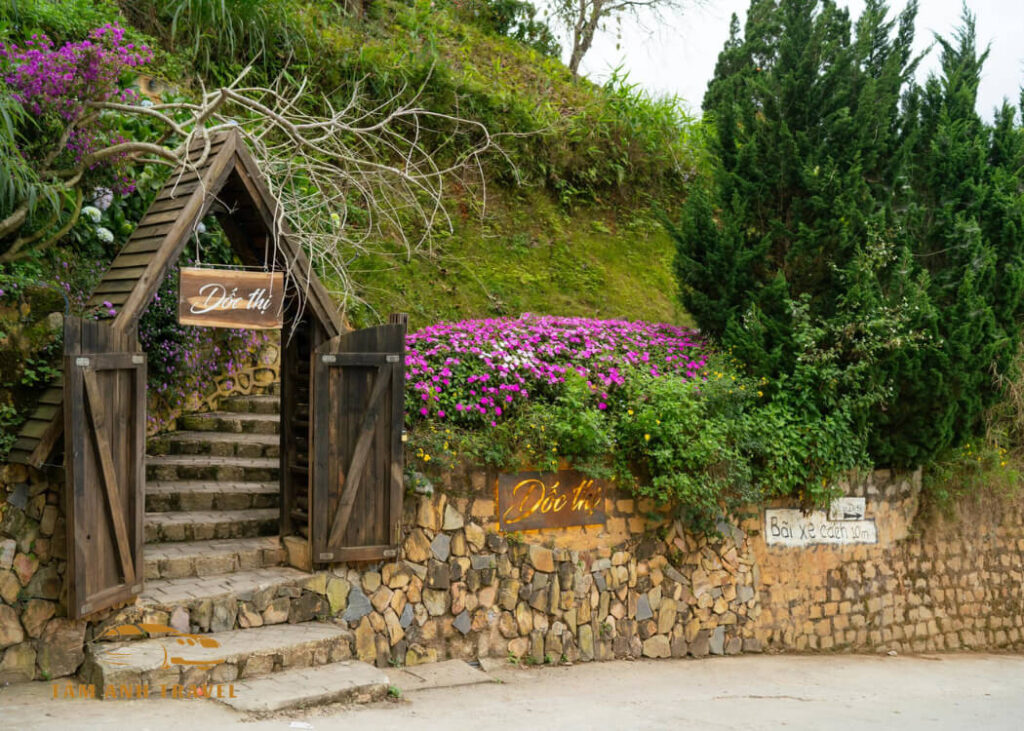 Tiệm cà phê Dốc Thị - Địa điểm check in siêu đẹp ở Đà Lạt