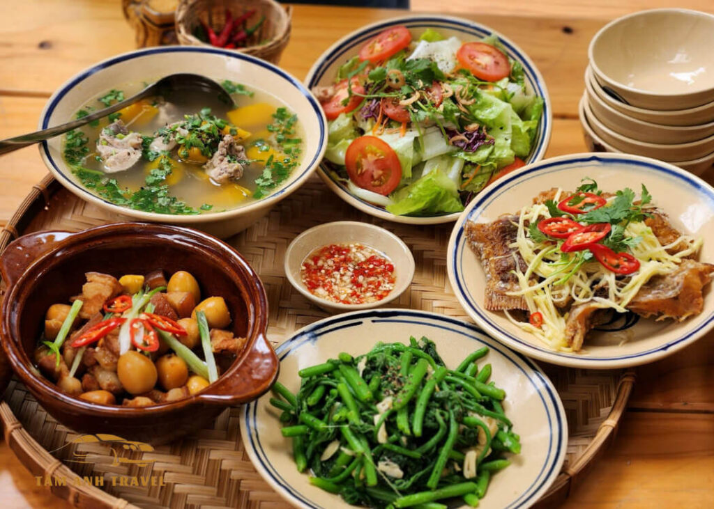 Ghé Tiệm cơm Hồi Đó thưởng thức bữa cơm tuổi thơ đầy kỷ niệm