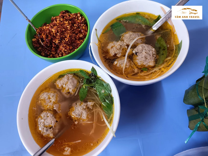 Quán bánh mì xíu mại RI 79 Đà Lạt