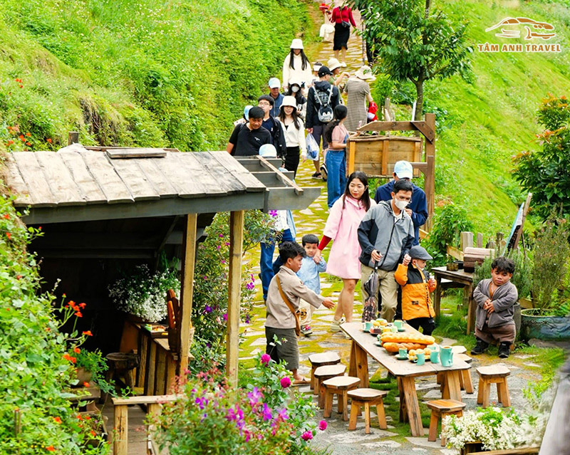 Khu vực check-in Làng Hobbit tại The God Valley Đà Lạt