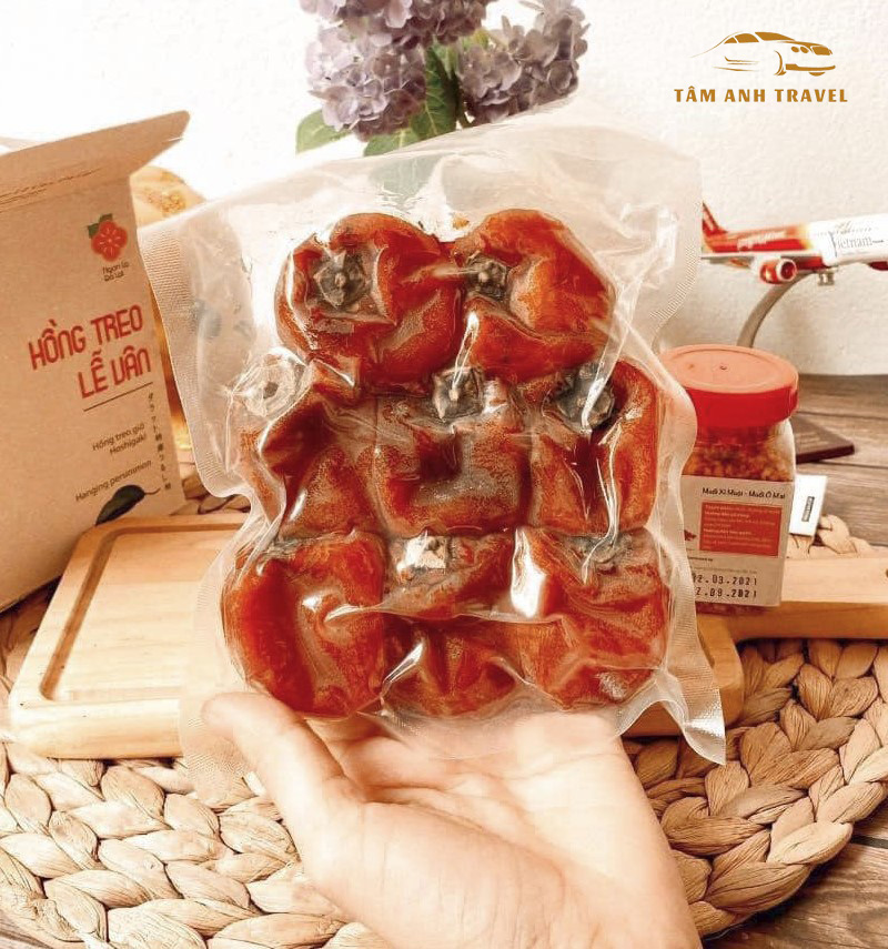 Đặc sản Hồng treo gió tại Vườn Hồng Lê Vân Đà Lạt