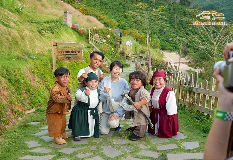 Làng Hobbit tại The God Valley Đà Lạt