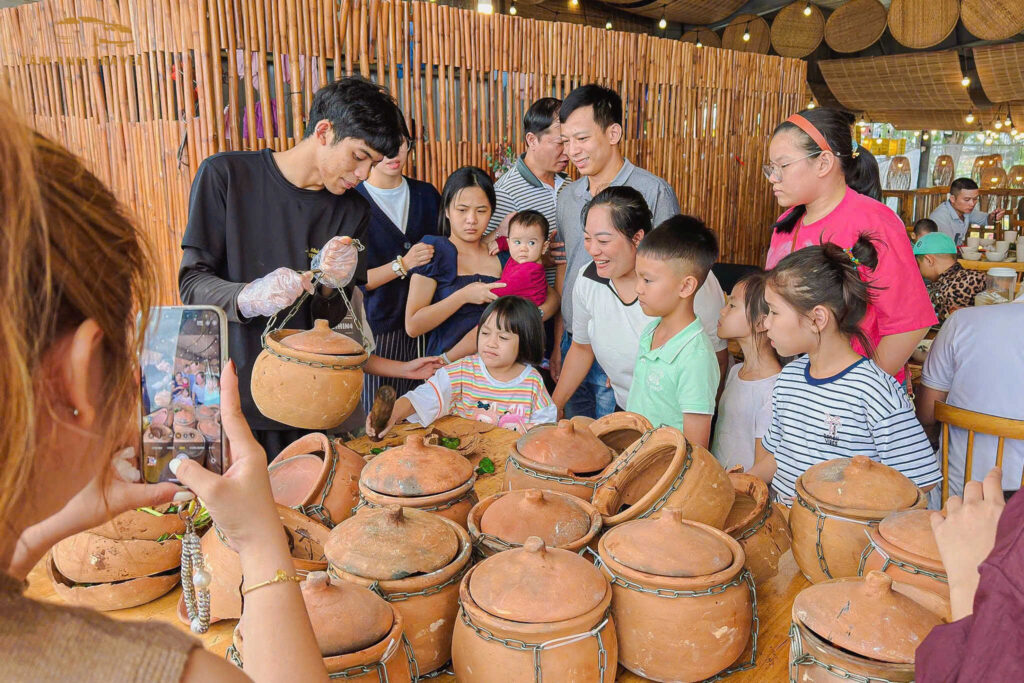 gà nướng lu đà lạt