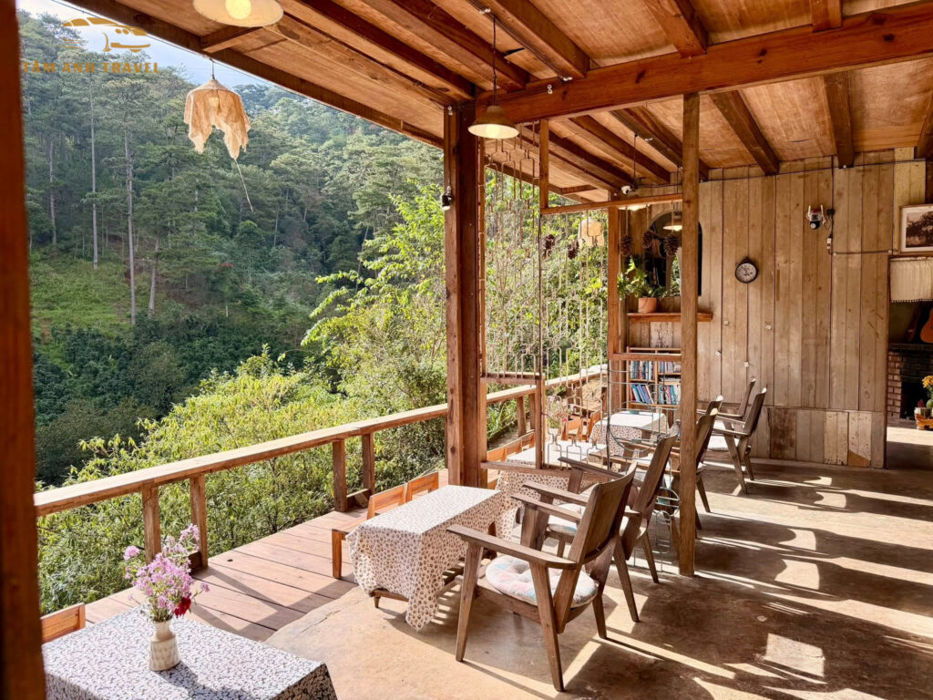 lưng chừng cafe đà lạt