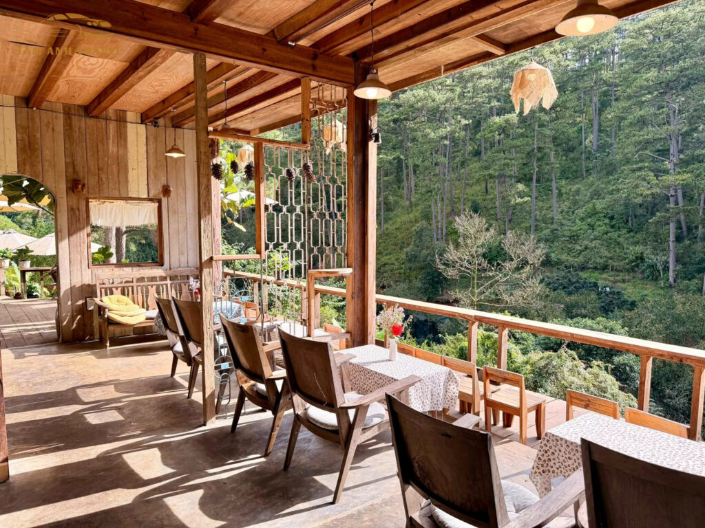 lưng chừng cafe đà lạt