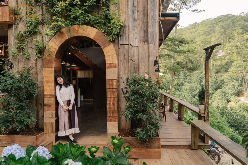 lưng chừng cafe đà lạt