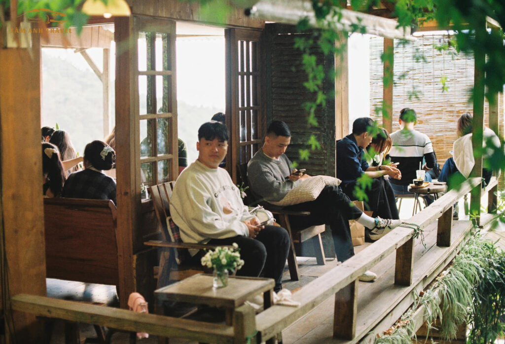 Tiệm cà phê Cheo veooo