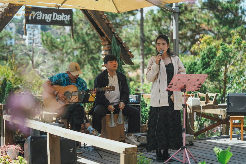 tiệm cafe nàng đà lạt