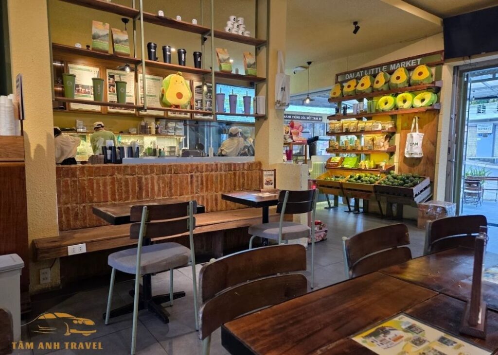 Chạm Cafe & Kem Bơ Đà Lạt