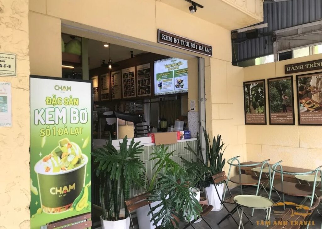 Chạm Cafe & Kem Bơ Đà Lạt